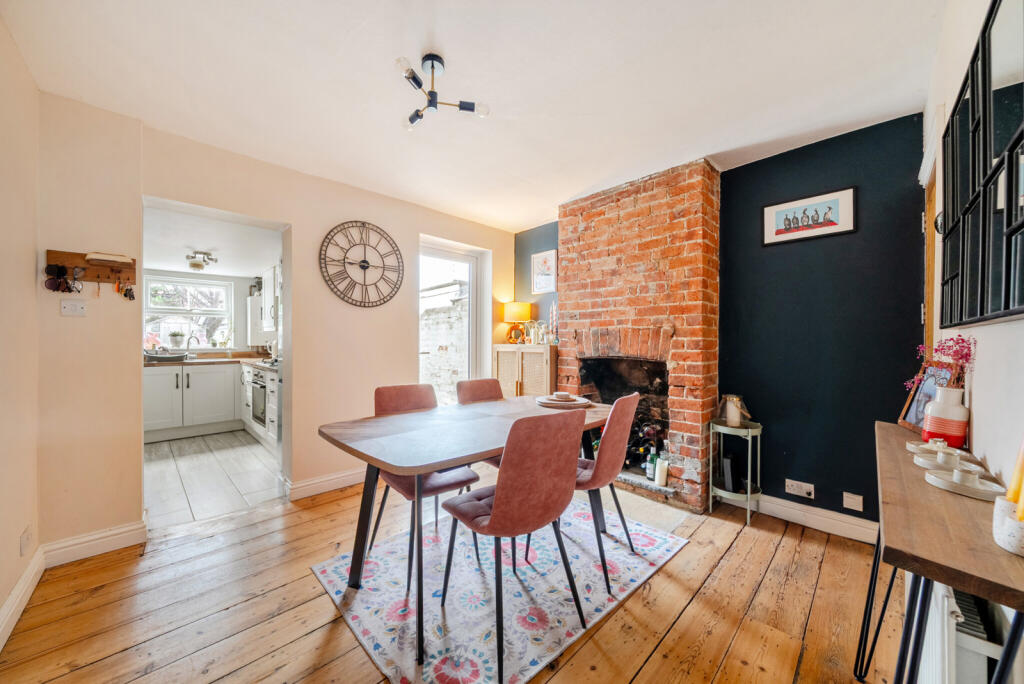 1373809-14-690de9...