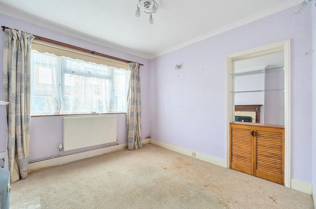 1341074-7-689cc73...