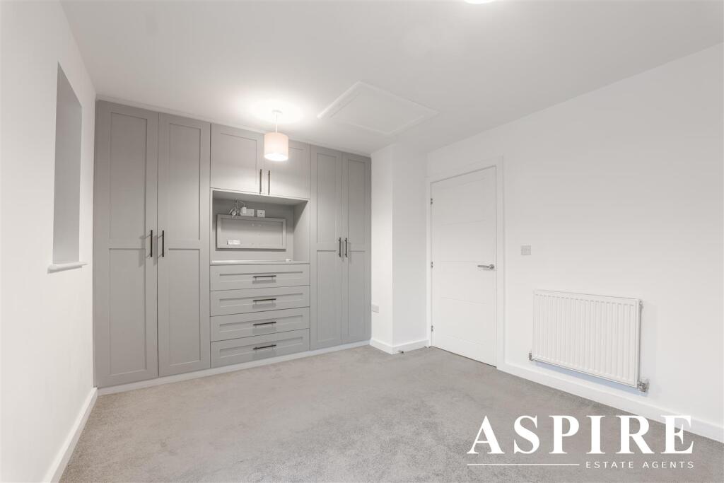 281 FAIRFAX DRIVE-13-12-24-18.jpg