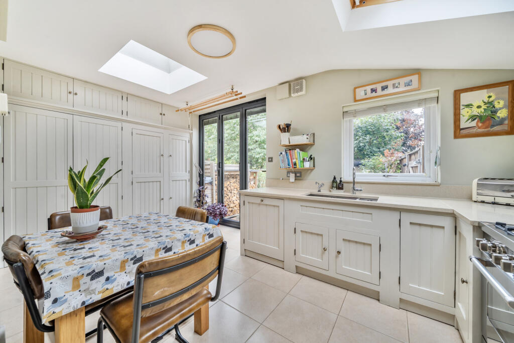 1360291-7-68de84b...