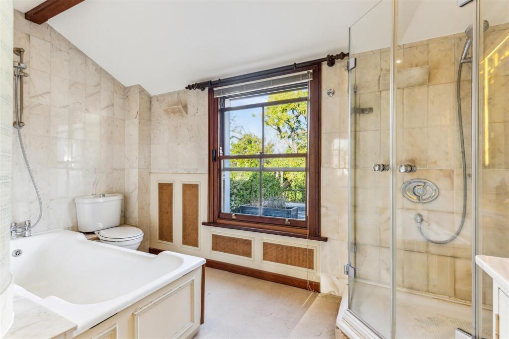 Grove Park Gardens, W4 - FOR SALE