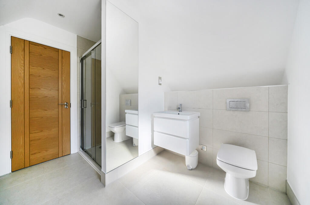 1347549-11-68bac6...