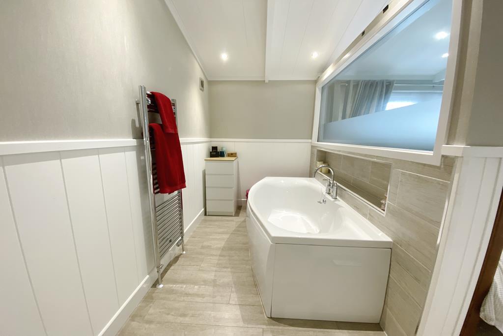 Dressing Area/Bath
