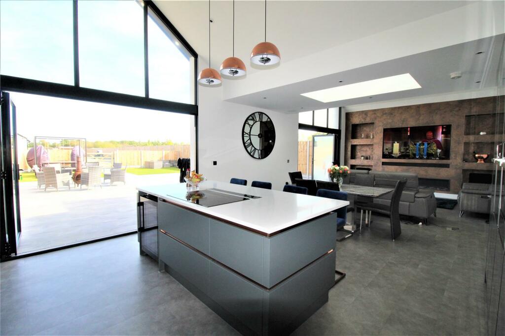 LOUNGE/KITCHEN/DINER