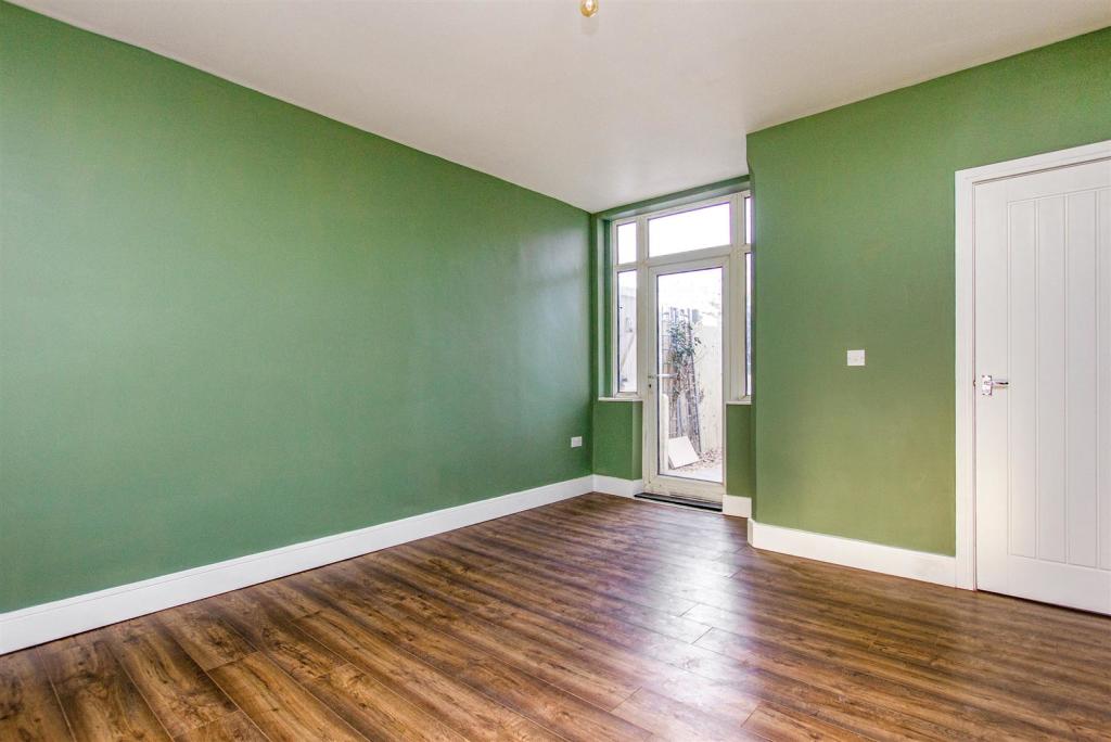 living room_3.jpg