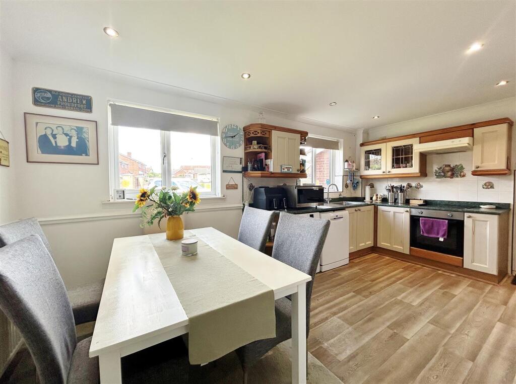 Kitchen Diner