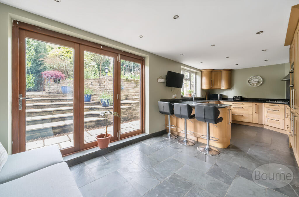 fde5c969-f2fe-410...