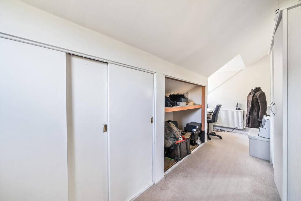 1339682-3-689b423...