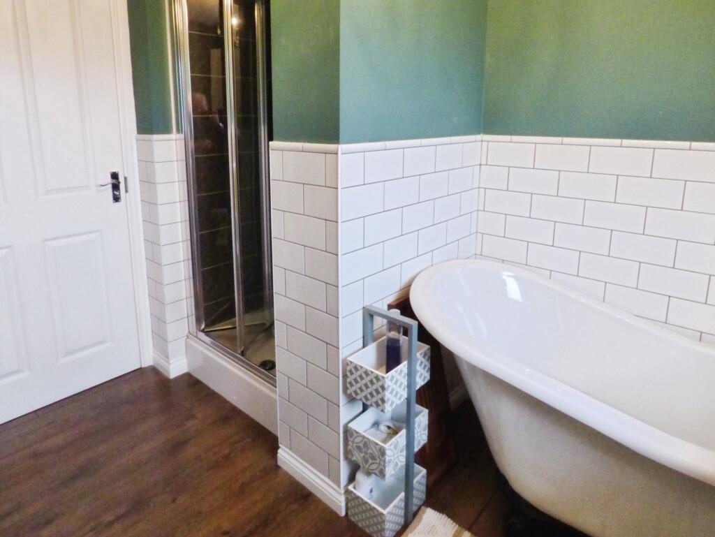 Bath/Shower Room