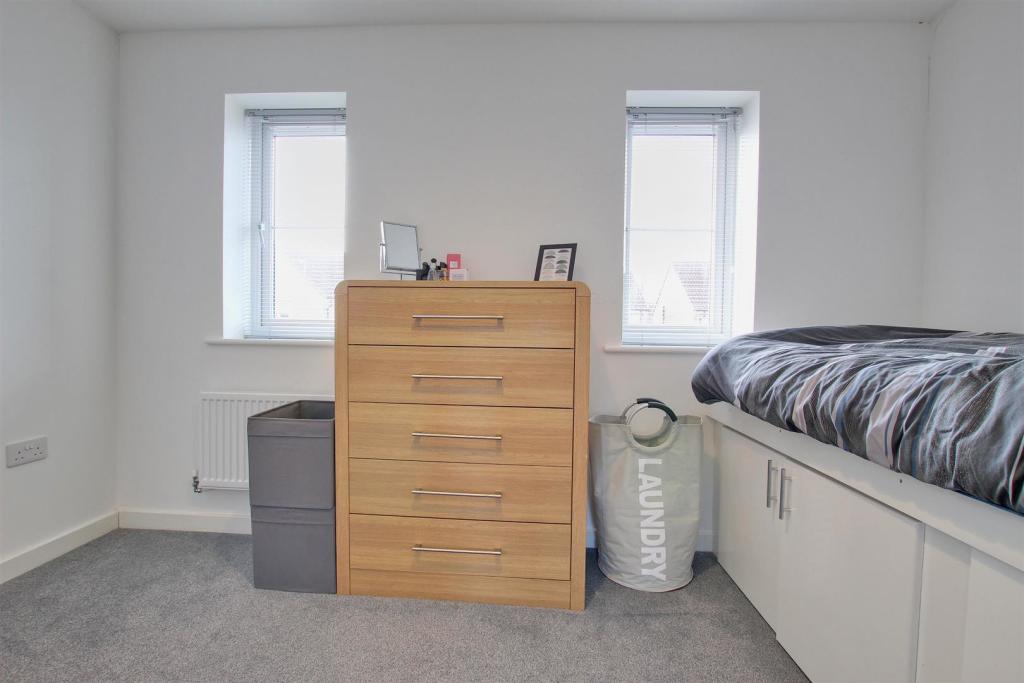 BEDROOM 2 (FRONT)