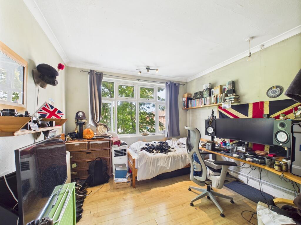 CAM03750G0-PR0053-STILL007