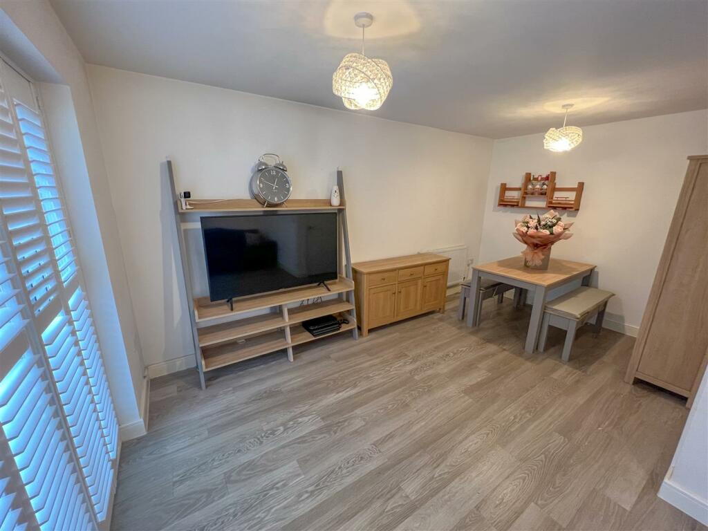 Living Dining C.JPG
