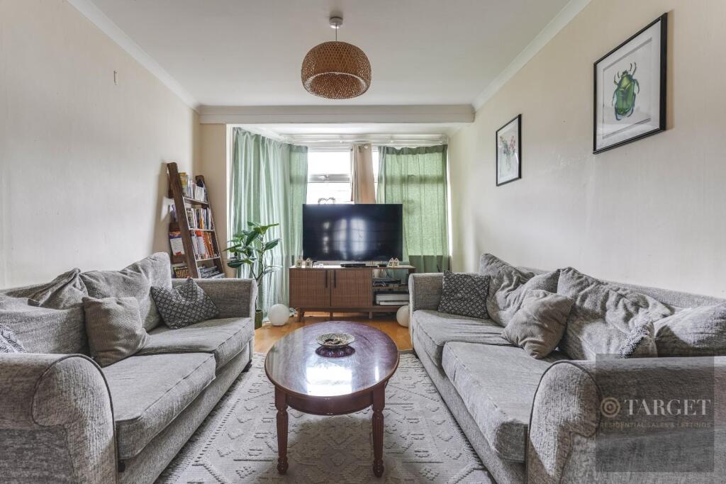 7 Lathkill Close WM-7.jpg