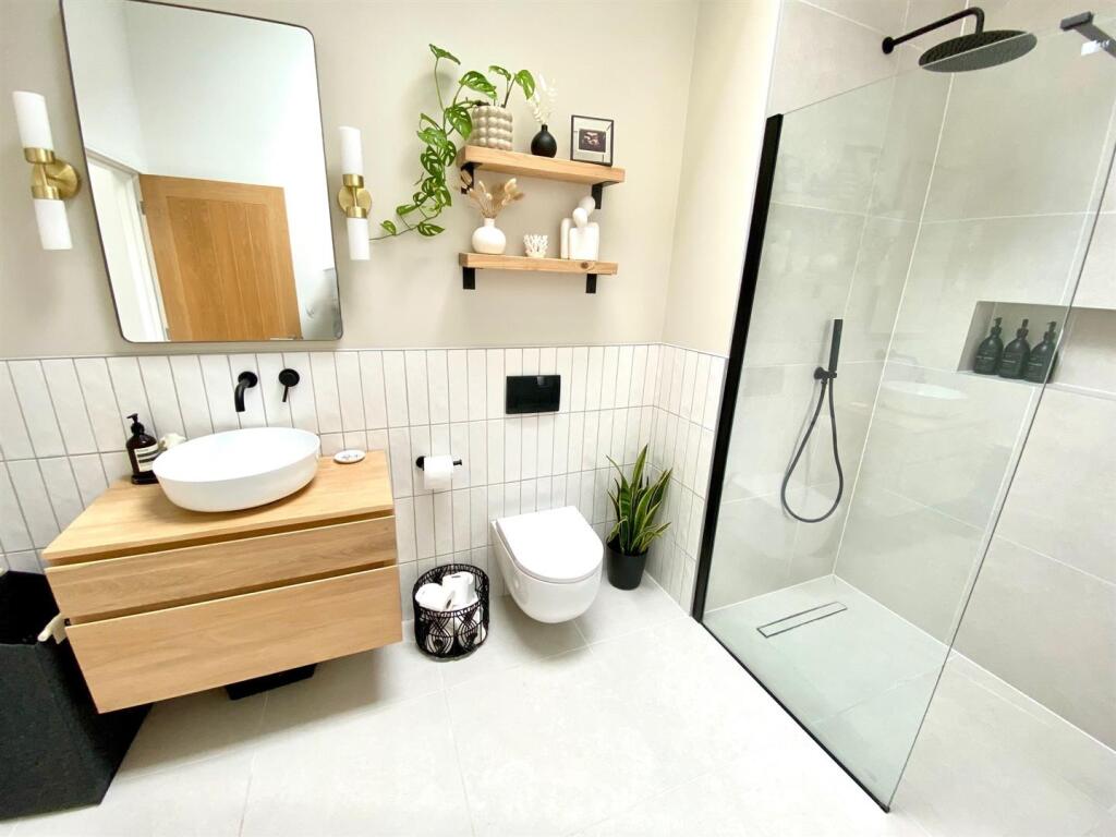 44 Broadwaters (15).jpg