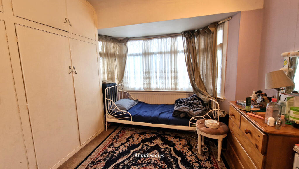REAR BEDROOM