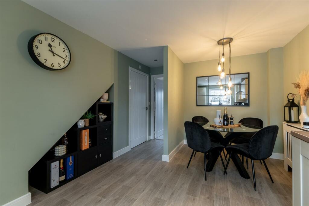 37 Lee Place-003.jpg