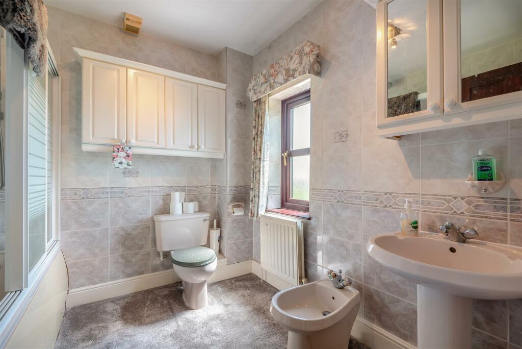 8607032-interior11.jpg