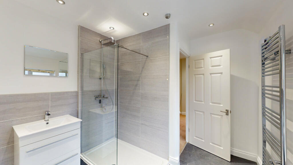 16-Hawkswood-Place-01092024_162440