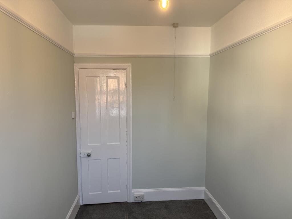 Bedroom 2 (2)