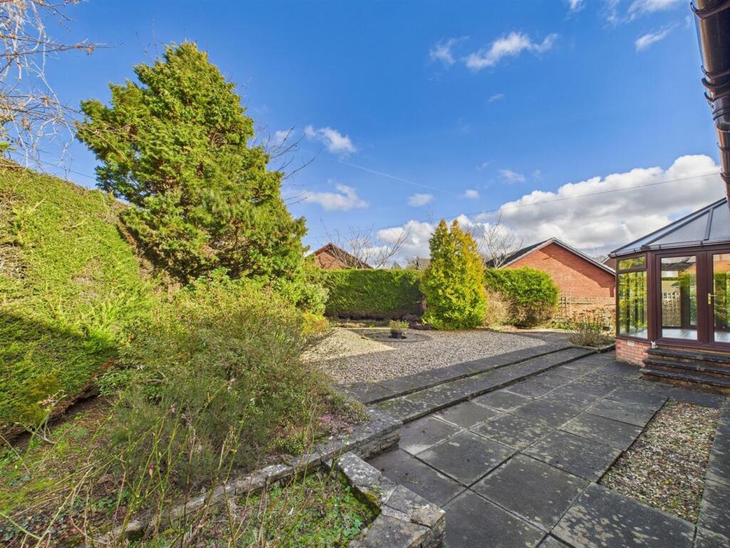 CAM05195G0-PR0010-STILL034_alt.jpg