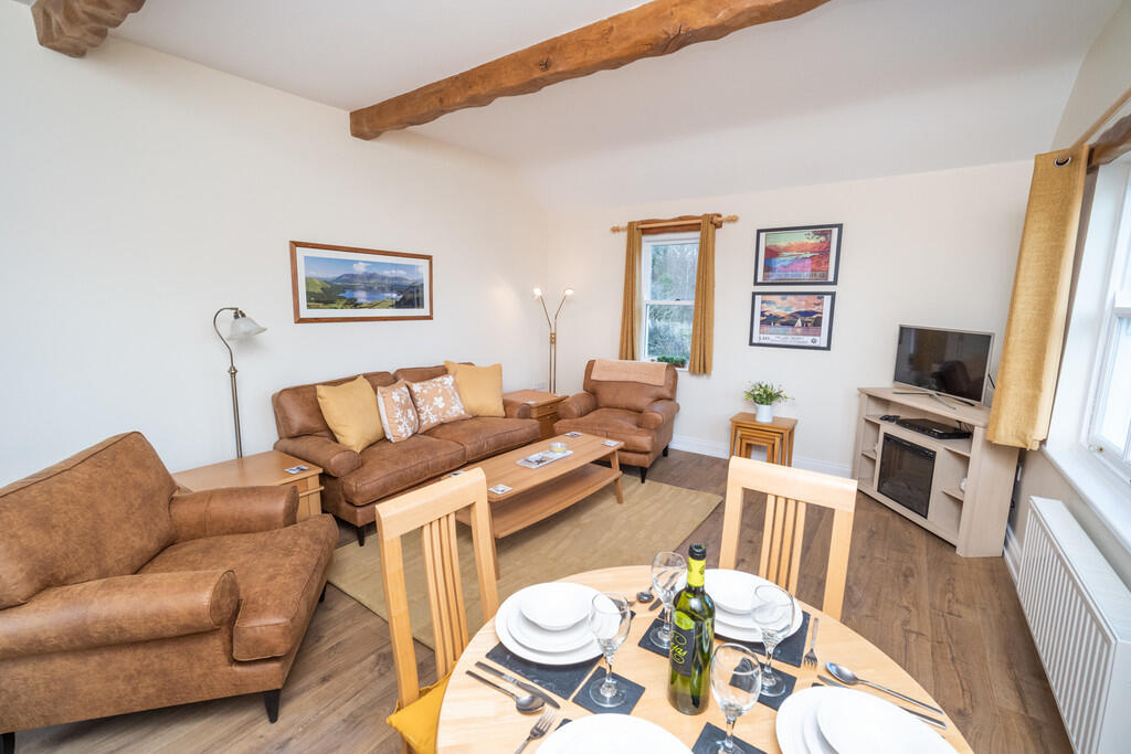 Living / Dining R...