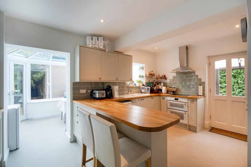 Kitchen / Breakfast Room