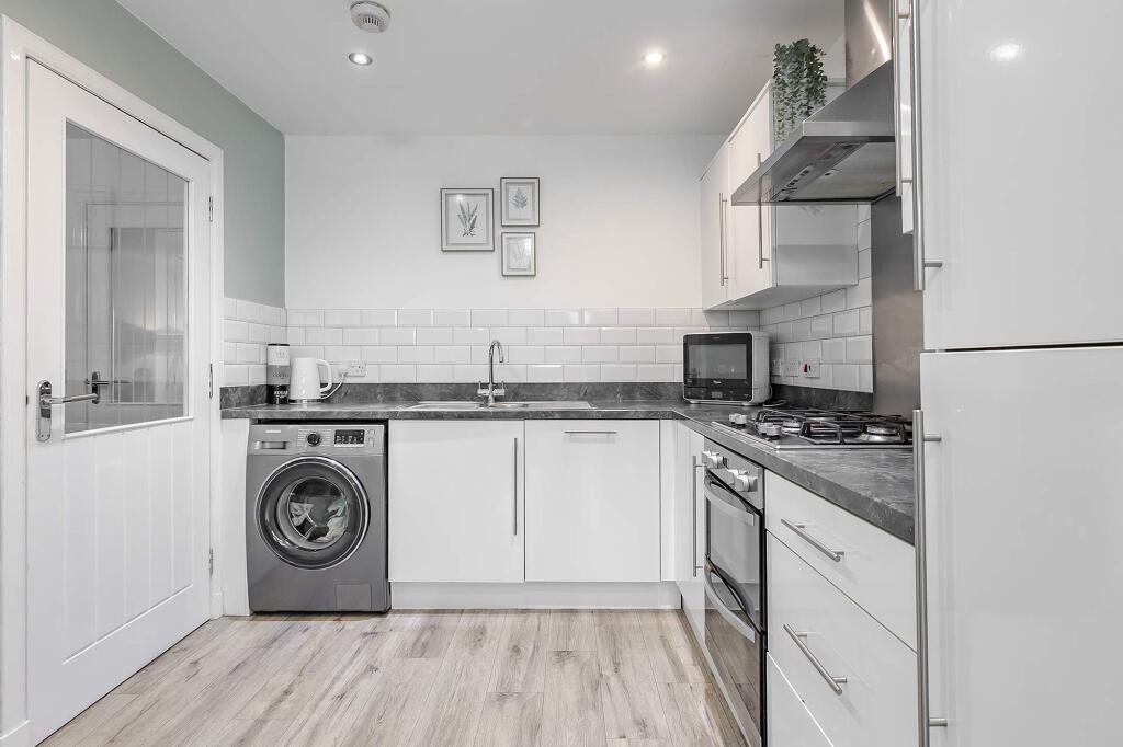 Kitchen/Dining Area