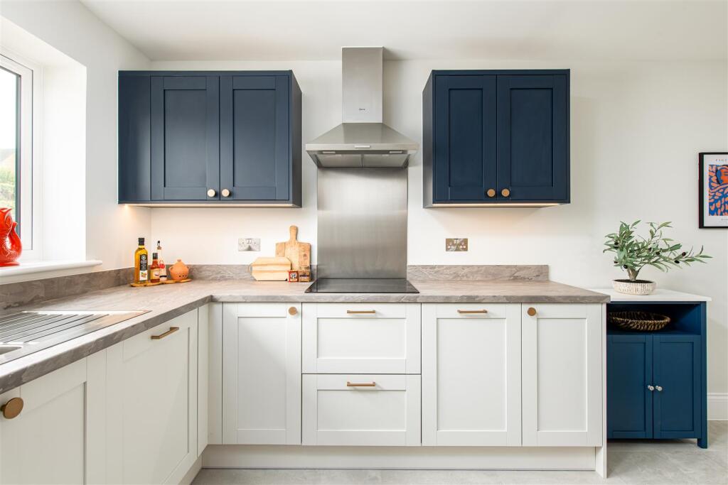 Kitchen_3.jpg