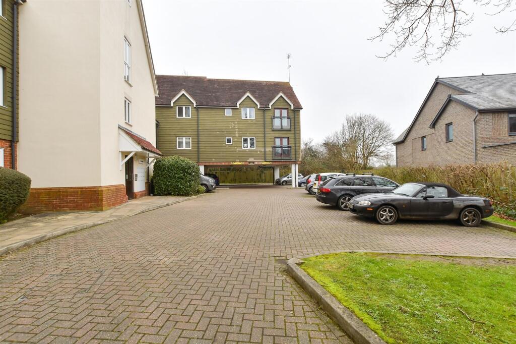 Driveway/Parking