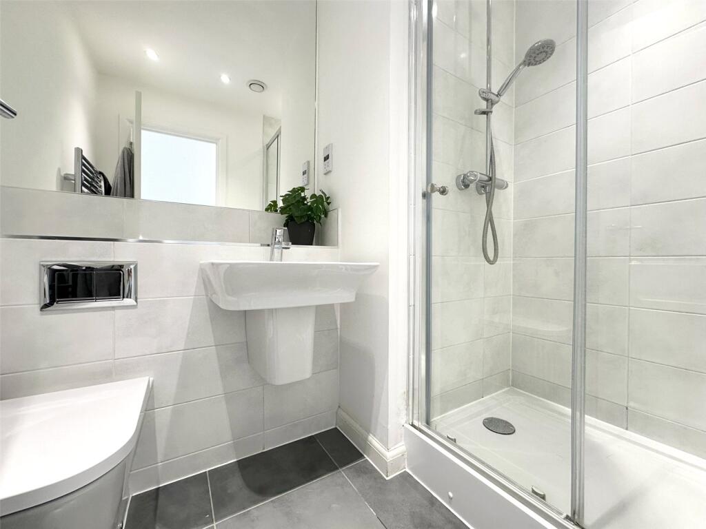 En-Suite Shower