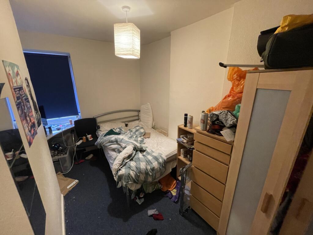 AAB36817-BB77-4C69-AA05-E313C33B001D