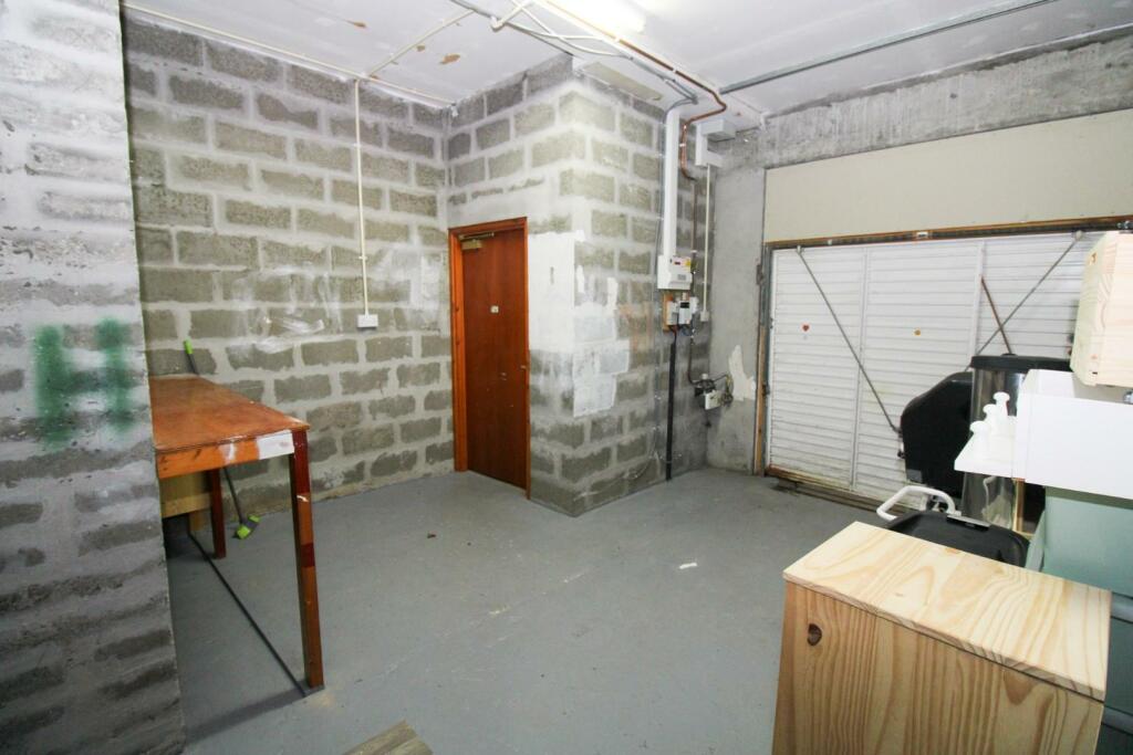GARAGE-2.jpg