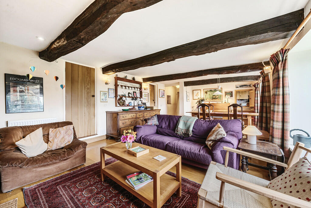 Living / Dining R...