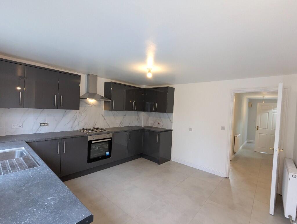 4 bedroom 3 bathroom