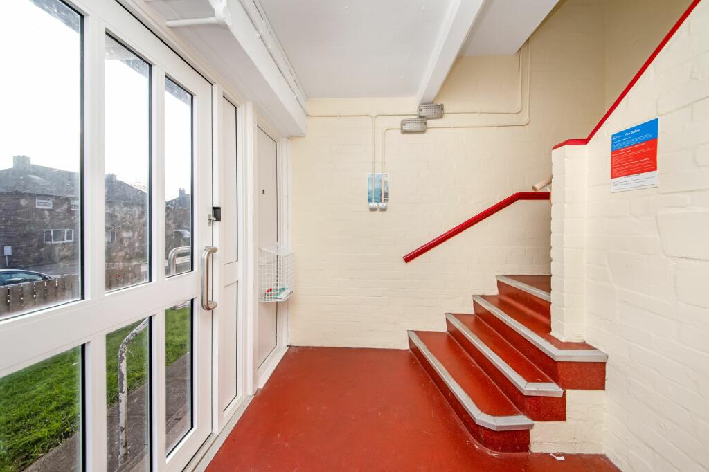 COMMUNAL ENTRANCE