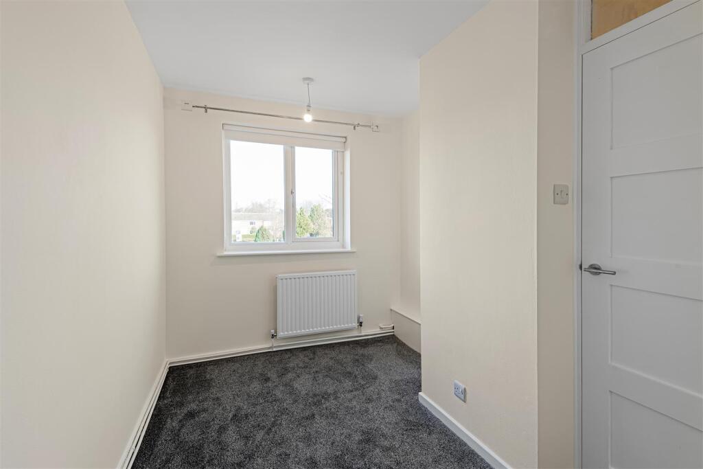 7 Vavasour Court-22.jpg