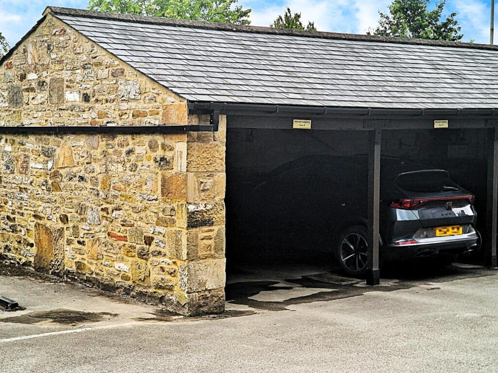 ca13fdd6-Garage 20Bradley.jpg