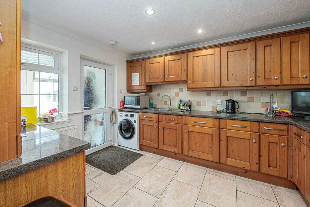 Fitted Kitchen