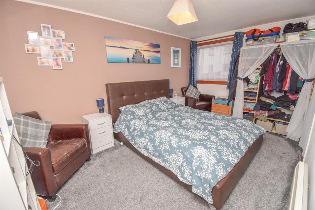 BEDROOM ONE.jpg
