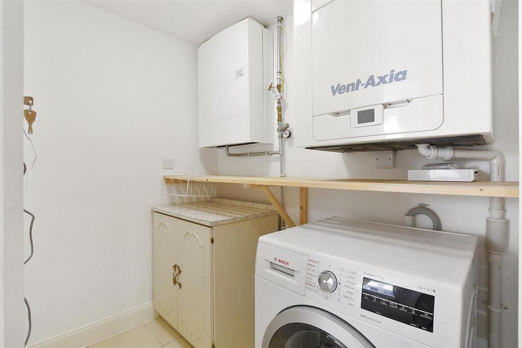 14-b899GCMCS - 28 Mountbatten House - Utility -Ori