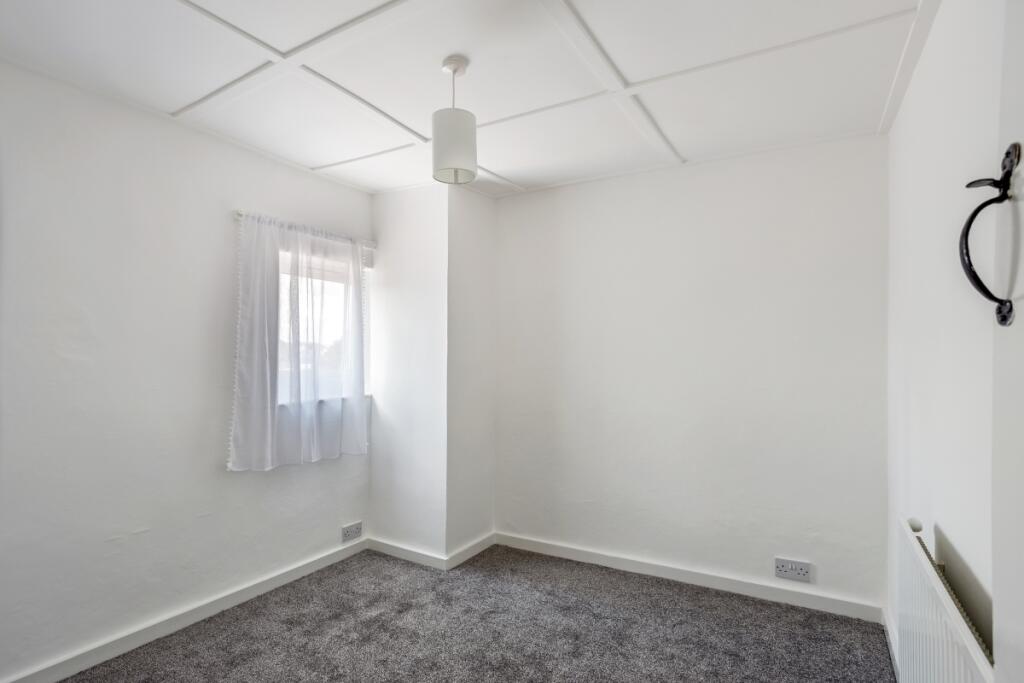 10 Gate Cottages ...