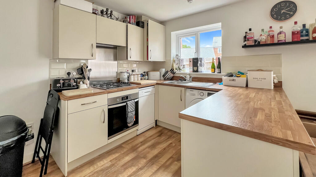 Kitchen/dining ro...