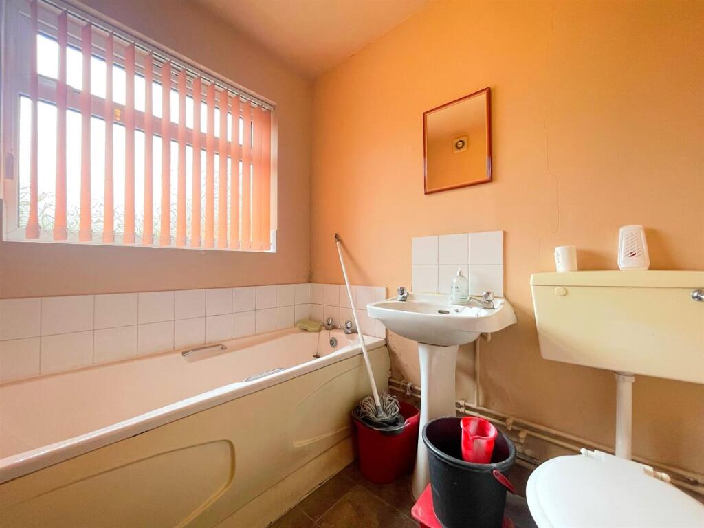 Ground Floor Bathroom