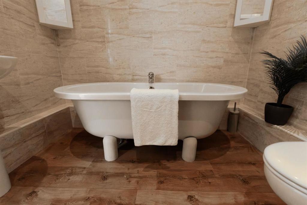 Master Bedroom Ensuite