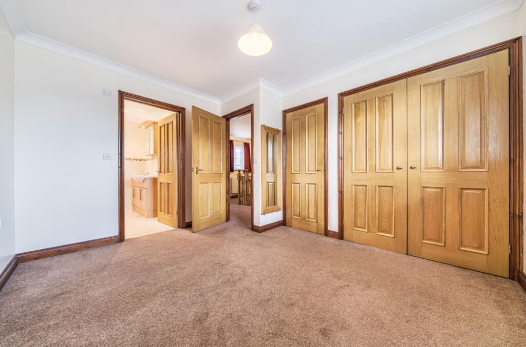 Principal bedroom
