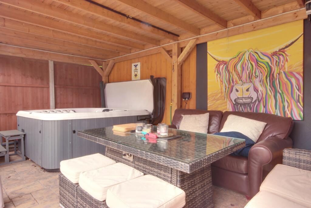 1 Garden Cow Shed