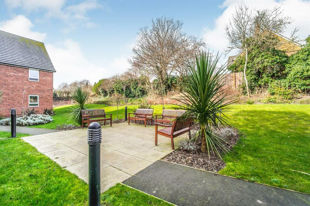 Waverley- Garden.jpg