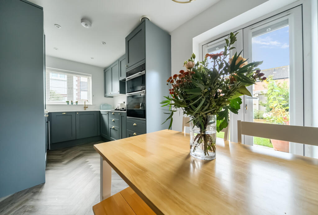 1364820-10-68fb4b...