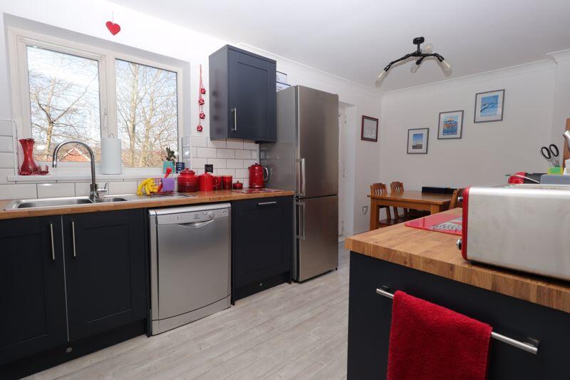 Dining Kitchen (First Floor)