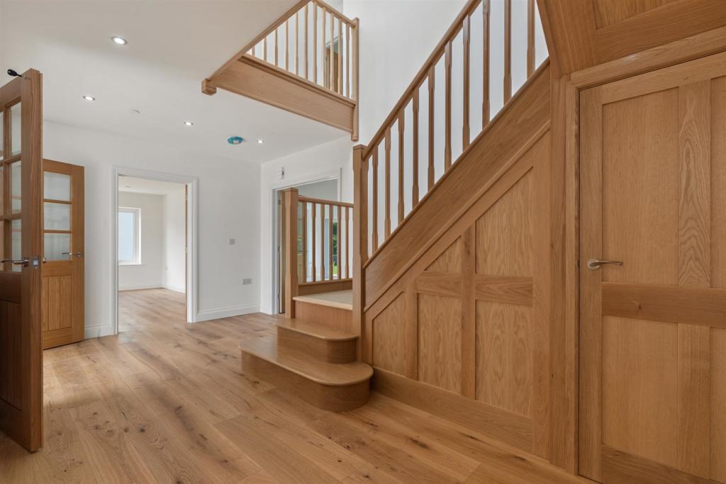 8 Ashmoor Gardens WWP - Final Edits-4.jpg